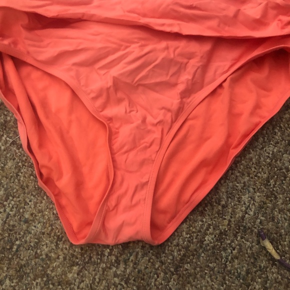 Bathing suit bottoms - Picture 2 of 3